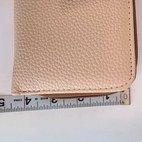 Stone Mountain Blush and Tan Leather Wallet - Picture 11 of 12